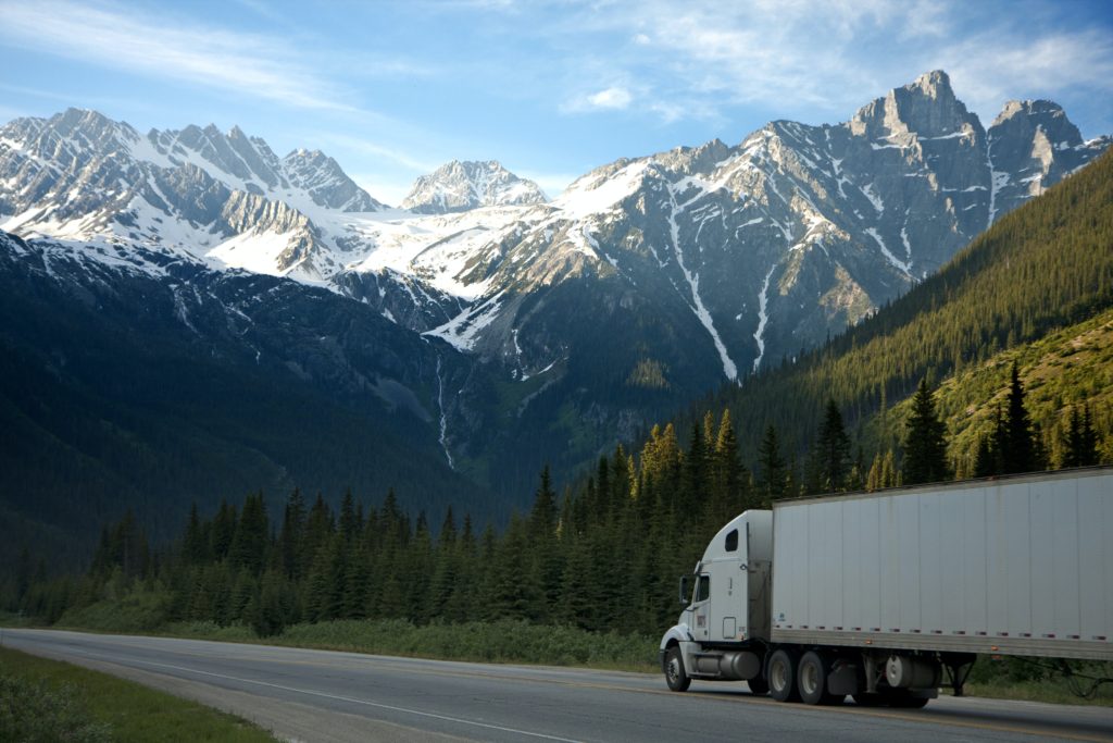 3 reasons you should join the trucking industry